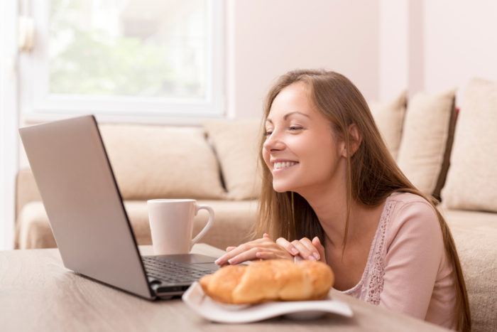 マダムライブのチャットレディで稼ぐ方法・口コミ・評判