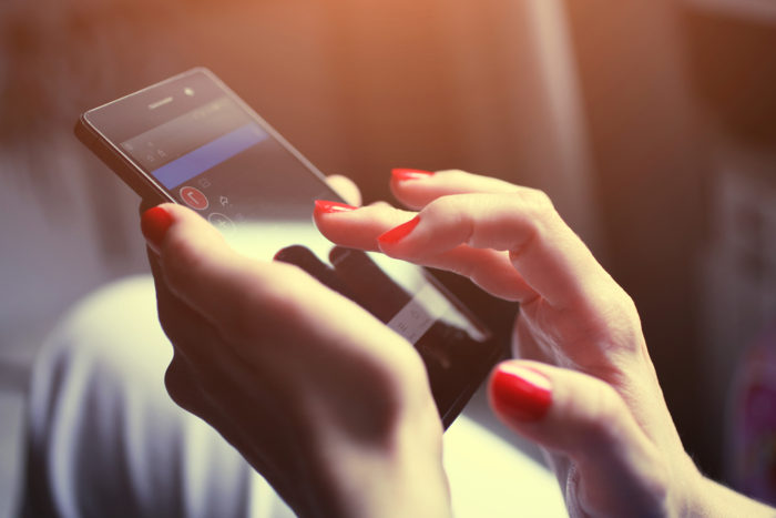 チャットレディ・メールレディはスマホだけで副業できて稼げる