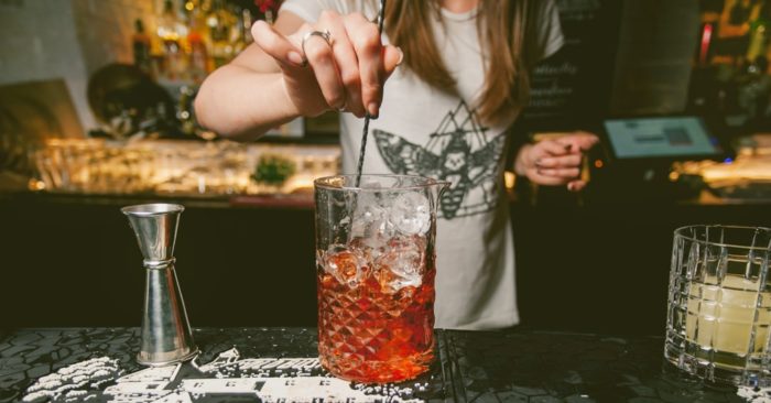 sexバーのウェイトレス・サクラのバイト