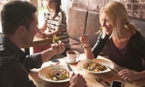 意外と質素なの？風俗嬢の食事事情！